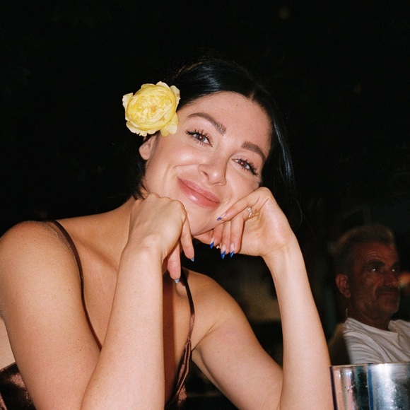 Meet your Posher, A - Picture 1 of 1